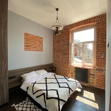 3 Bedrooms Apartment On Nasypna 3 Lviv Exterior foto